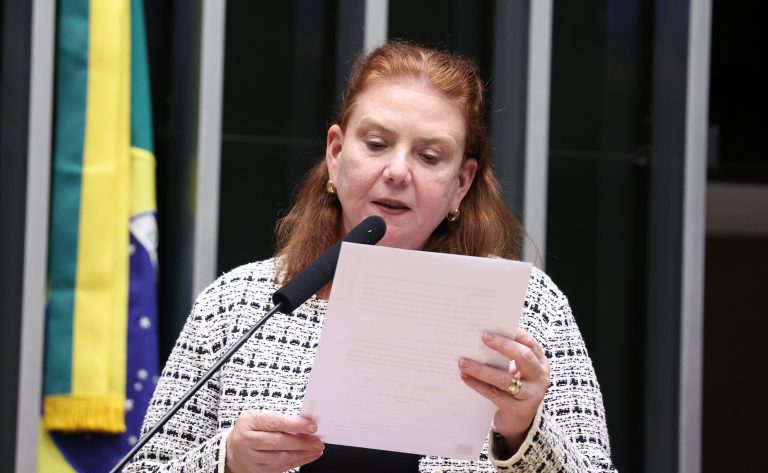 Câmara cria Comenda Padre Cícero para reconhecer quem contribui com desenvolvimento do Nordeste