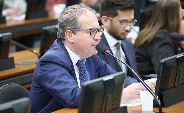 Comissão aprova PEC que muda cálculo do IPVA para considerar peso do veículo