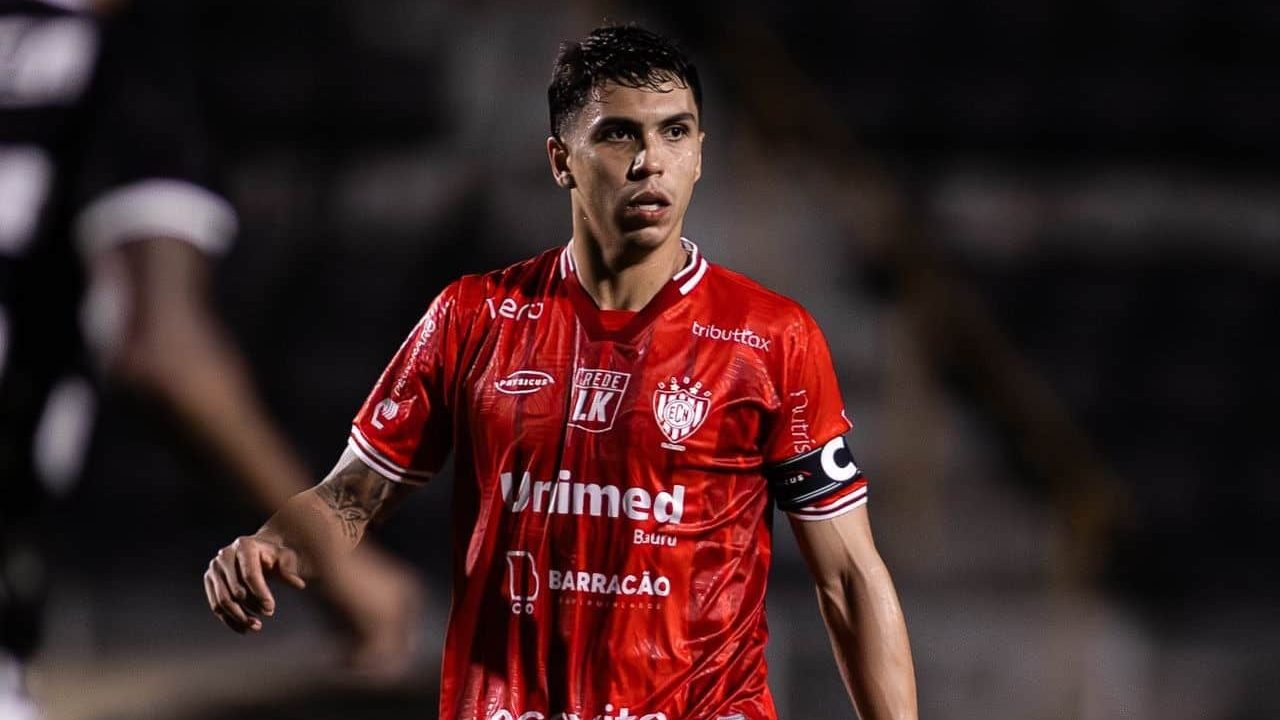 Paysandu acerta contratação do zagueiro Pedro Carrerette para Série C