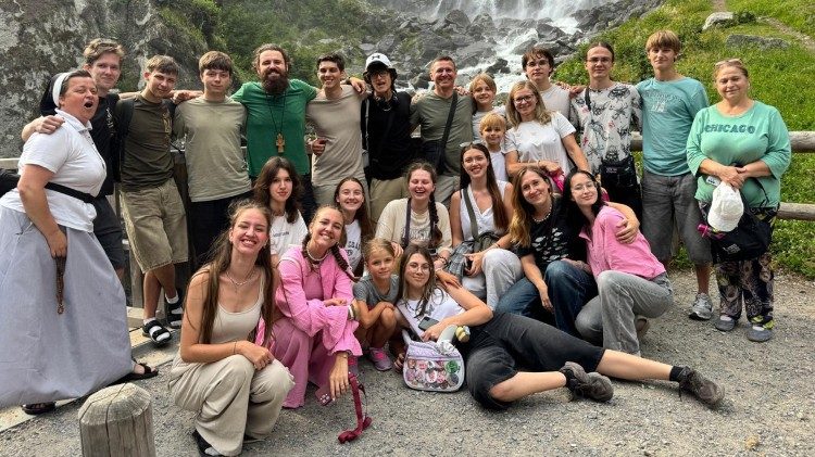 Jovens ucranianos chegam à Itália como "mensageiros da paz"