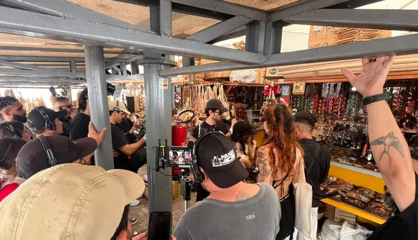 Sebrae lança videoclipe com Marina Sena gravado no Mercado do Ver-o-Peso, em Belém